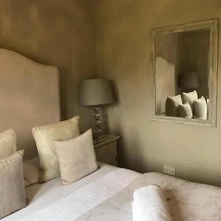 Church Gate Farm B&B 해러게이트