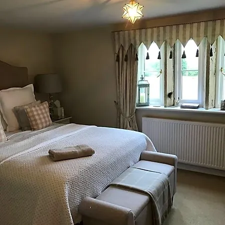 Church Gate Farm B&B 해러게이트